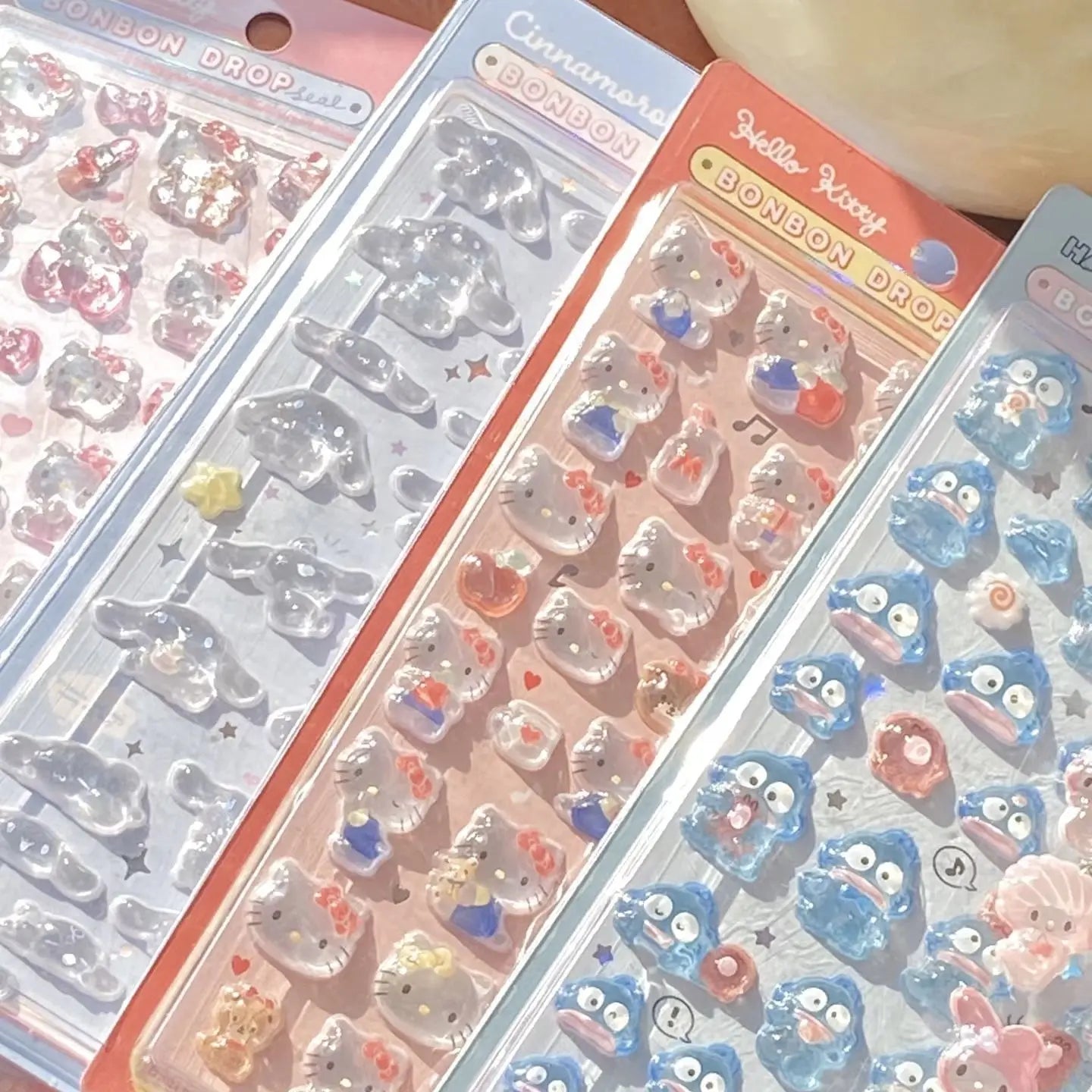 Pegatina de cristal 3D de Hello Kitty: una bonita pegatina decorativa para teléfonos, tabletas y niños.