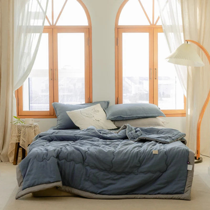 Cotton-Polyester Quilted Summer Blanket – Lightweight Luxury Bedding