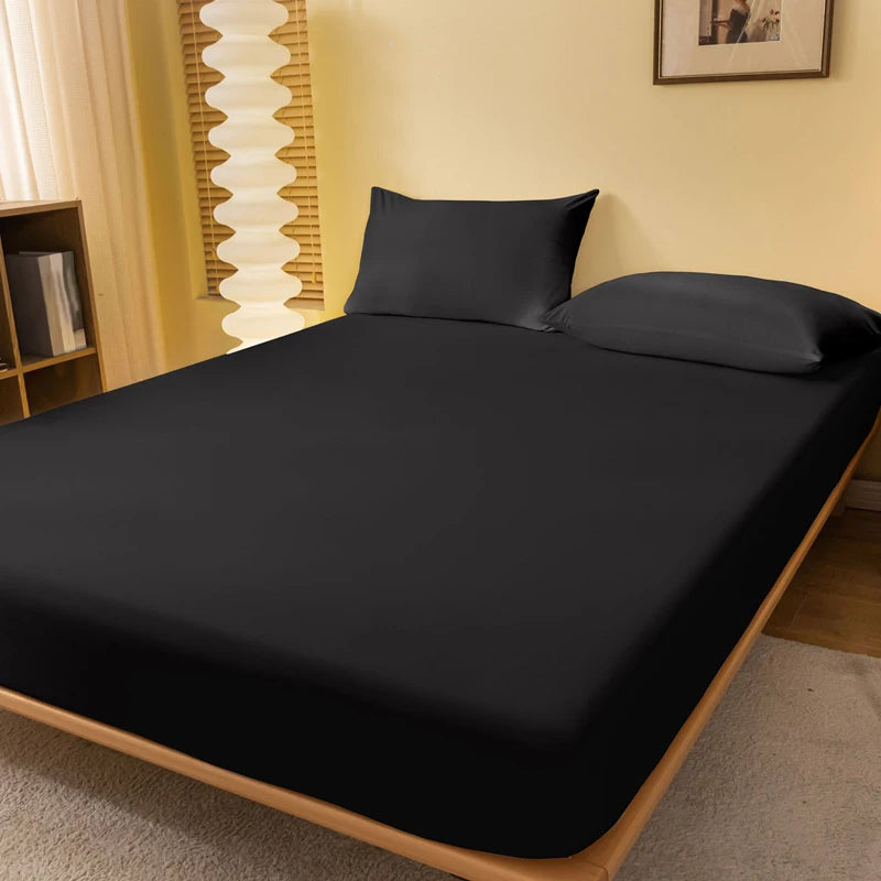 Pure Black Matte Fitted Bedsheet – Minimalist Bedroom Bedding